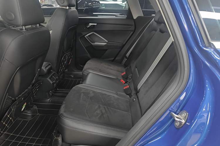 Used Audi Q3 2019 35 TFSI Advanced Dynamic Edition Left Rear Seat
