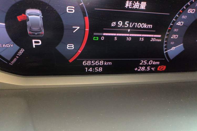 Used Audi Q3 2019 35 TFSI Advanced Dynamic Edition Odometer Close Up