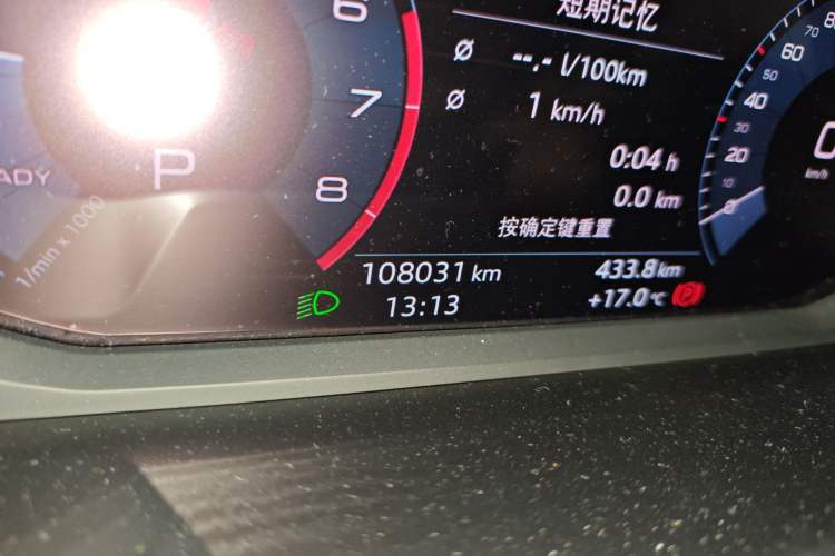 Used Audi Q3 2019 40 TFSI Fashionable and Elegant Model Odometer Close Up