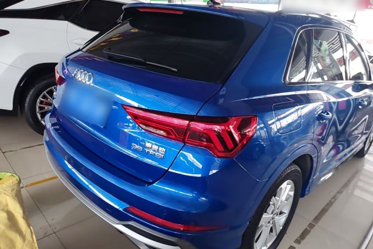 Used Audi Q3 2019 35 TFSI Advanced Dynamic Edition Rear Right 45 Deg