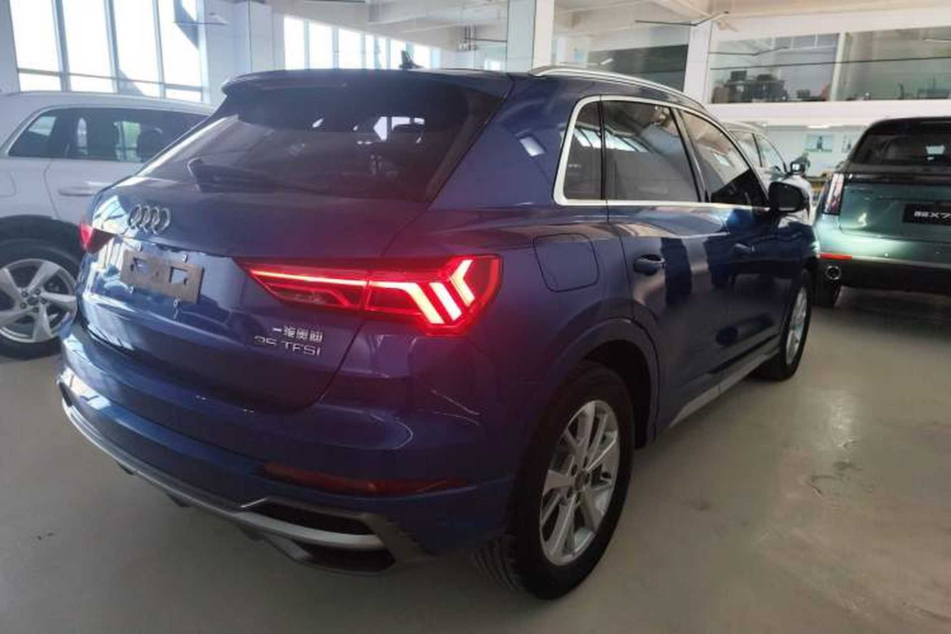 Used Audi Q3 2019 35 TFSI Advanced Dynamic Edition Rear Right 45 Deg