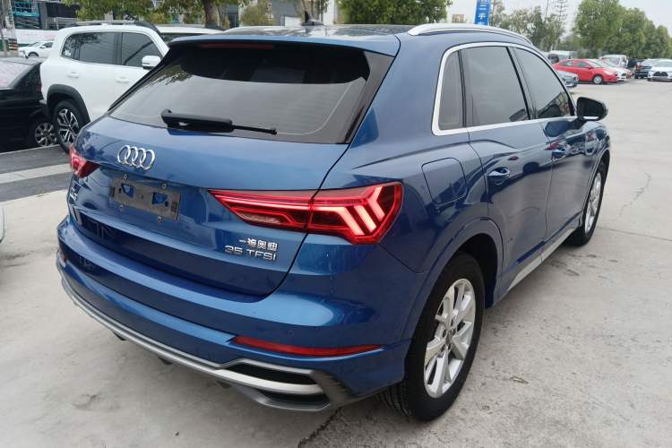 Used Audi Q3 2019 35 TFSI Advanced Dynamic Edition Rear Right 45 Deg