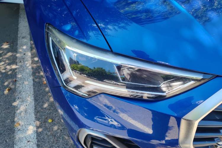Used Audi Q3 2019 40 TFSI quattro Fashion Dynamic Model Right Front Headlight