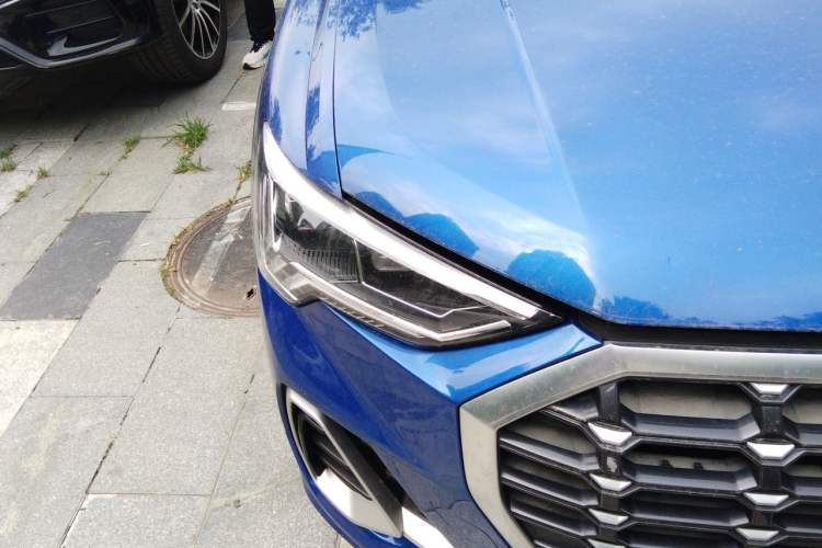Used Audi Q3 2019 40 TFSI Fashion Dynamic Model Right Front Headlight
