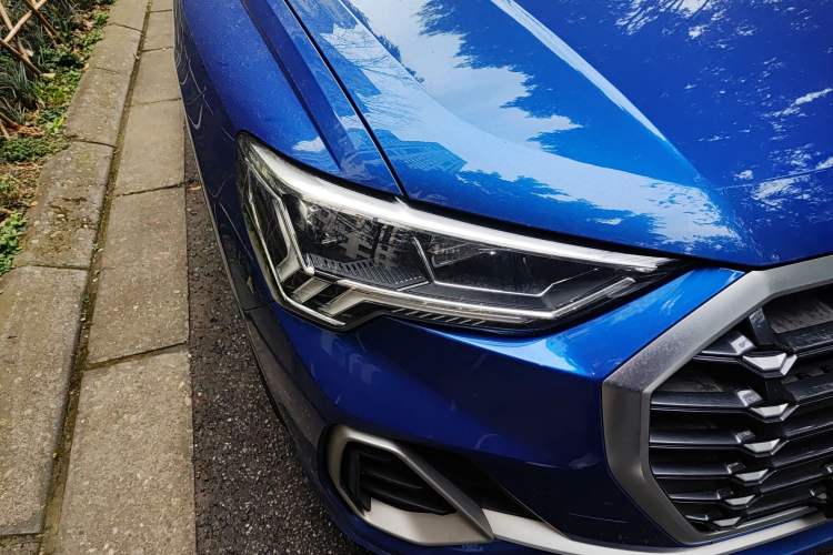 Used Audi Q3 2019 35 TFSI Advanced Dynamic Edition Right Front Headlight