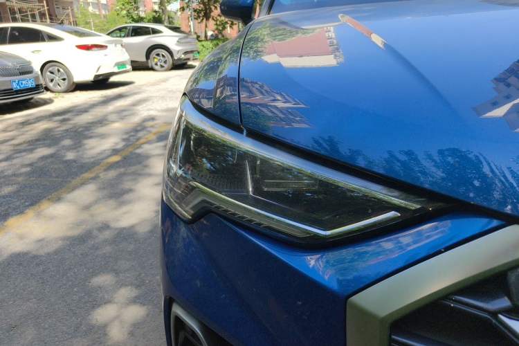 Used Audi Q3 2019 35 TFSI Fashion Dynamic Model Right Front Headlight