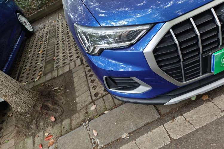 Used Audi Q3 2019 35 TFSI Fashionable and Elegant Model Right Front Headlight