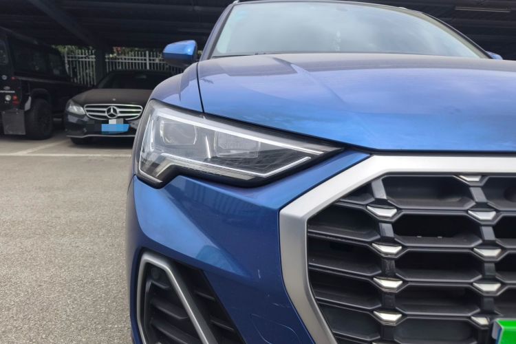 Used Audi Q3 2019 35 TFSI Fashion Dynamic Model Right Front Headlight