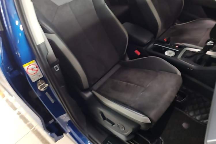 Used Audi Q3 2019 35 TFSI Advanced Dynamic Edition Right Front Seat