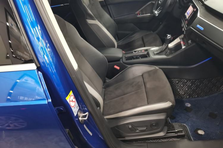 Used Audi Q3 2019 40 TFSI Fashion Dynamic Model Right Front Seat