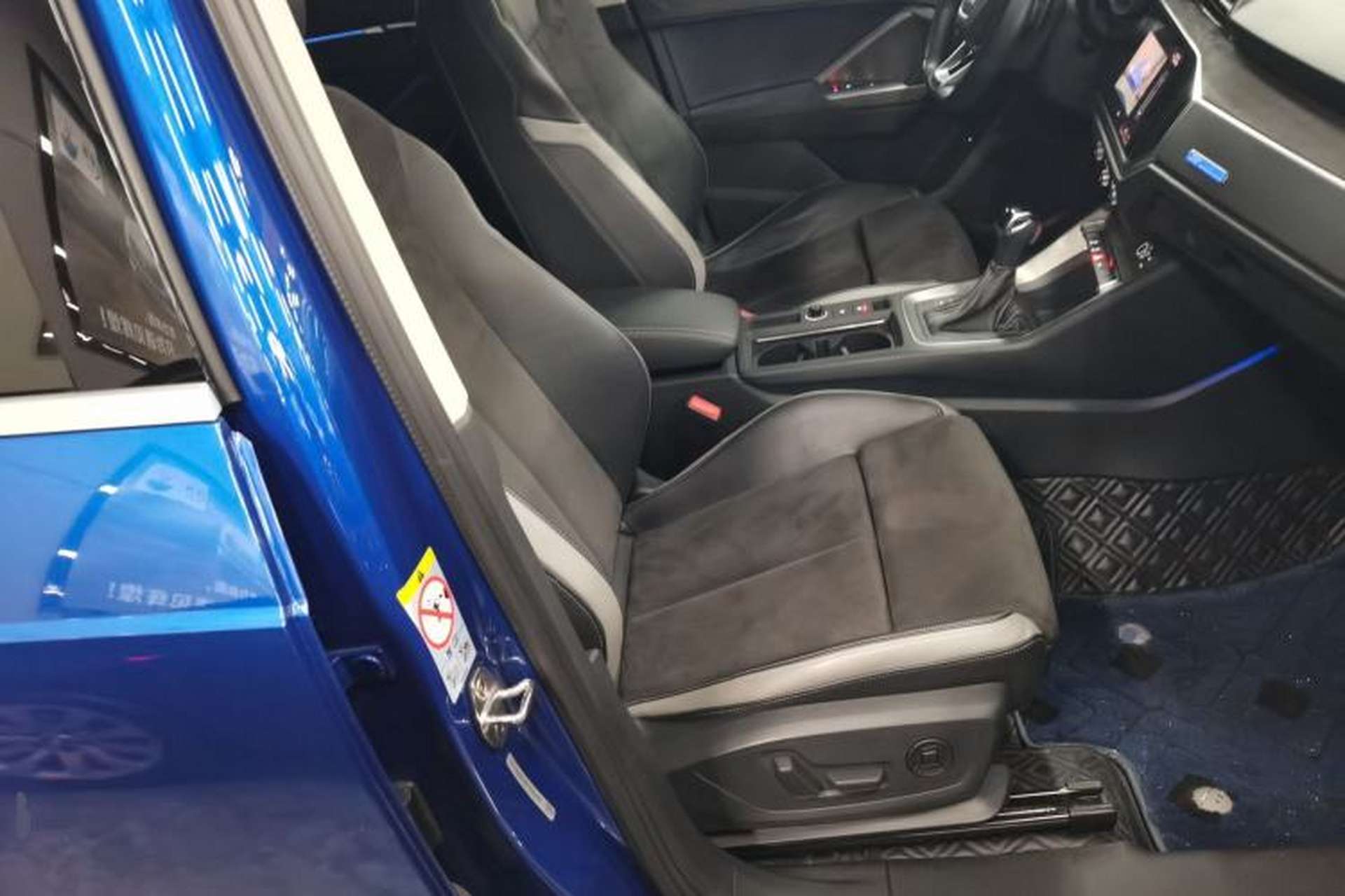 Used Audi Q3 2019 40 TFSI Fashion Dynamic Model Right Front Seat