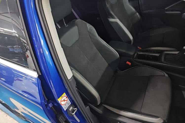 Used Audi Q3 2019 40 TFSI Fashion Dynamic Model Right Front Seat
