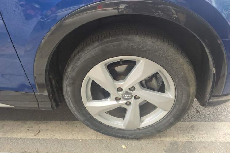 Used Audi Q3 2019 35 TFSI Advanced Style Edition Right Front Wheel Hub