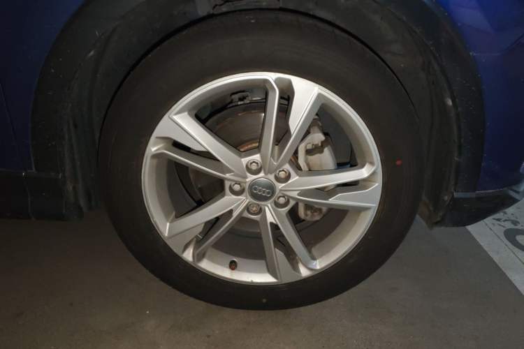 Used Audi Q3 2019 40 TFSI Fashionable and Elegant Model Right Front Wheel Hub
