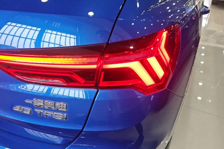 Used Audi Q3 2019 40 TFSI Fashionable and Elegant Model Right Rear Taillight
