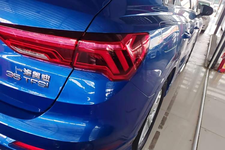 Used Audi Q3 2019 35 TFSI Advanced Dynamic Edition Right Rear Taillight