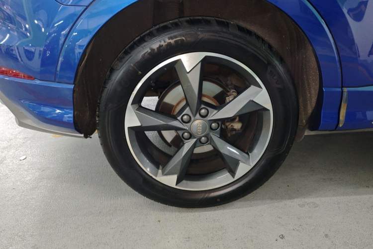 Used Audi Q3 2019 40 TFSI Fashion Dynamic Model Right Rear Wheel Hub