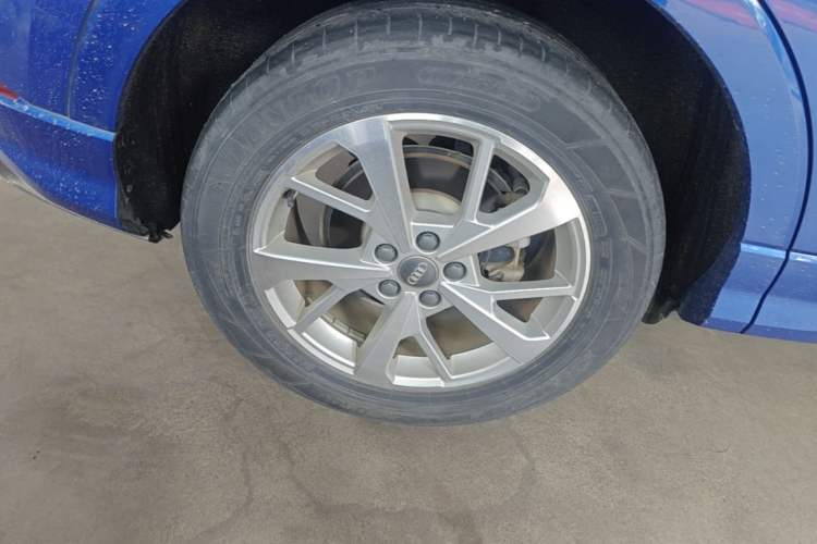 Used Audi Q3 2019 35 TFSI Advanced Dynamic Edition Right Rear Wheel Hub