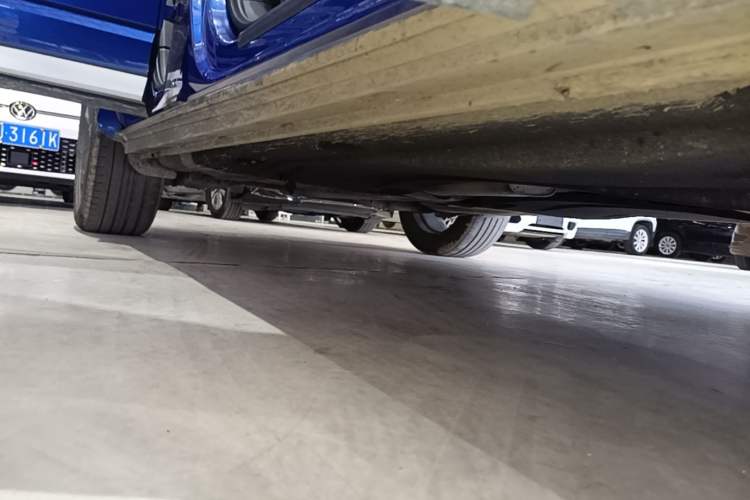 Used Audi Q3 2019 40 TFSI Fashion Dynamic Model Right Side Sill
