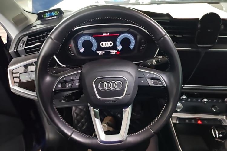 Used Audi Q3 2019 35 TFSI Advanced Dynamic Edition Steering Wheel