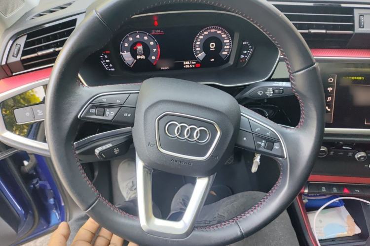 Used Audi Q3 2019 35 TFSI Advanced Dynamic Edition Steering Wheel