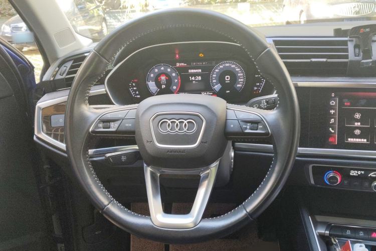 Used Audi Q3 2019 35 TFSI Advanced Dynamic Edition Steering Wheel