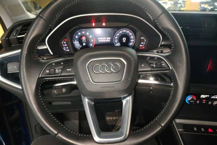 Used Audi Q3 2019 35 TFSI Advanced Style Edition Steering Wheel
