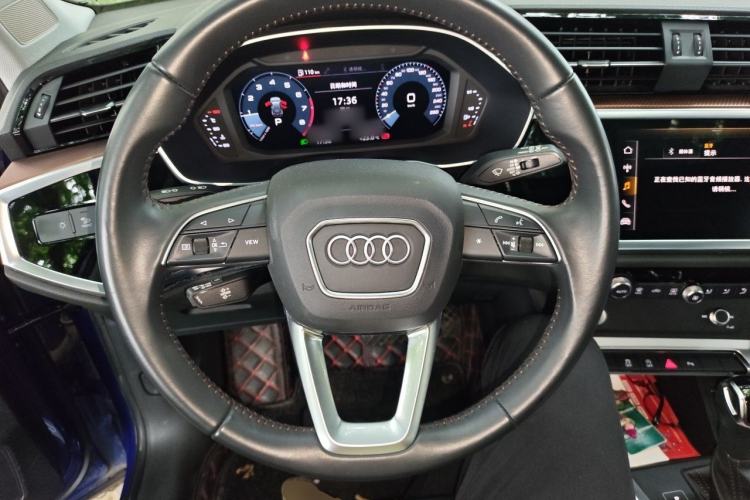 Used Audi Q3 2019 35 TFSI Fashionable and Elegant Model Steering Wheel
