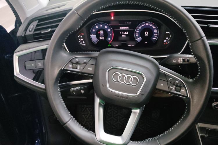 Used Audi Q3 2019 35 TFSI Advanced Dynamic Edition Steering Wheel