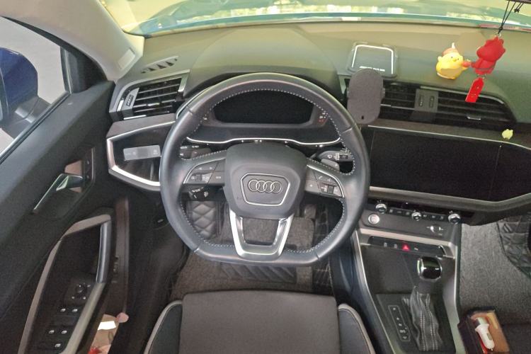 Used Audi Q3 2019 35 TFSI Fashion Dynamic Model
