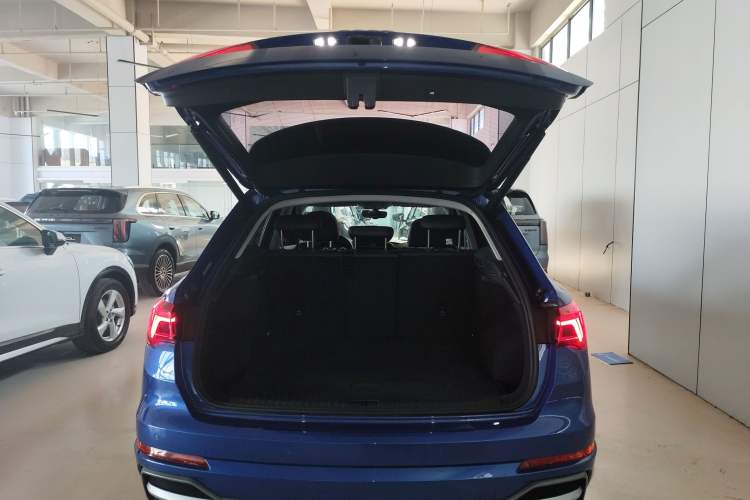 Used Audi Q3 2019 35 TFSI Advanced Dynamic Edition Trunk