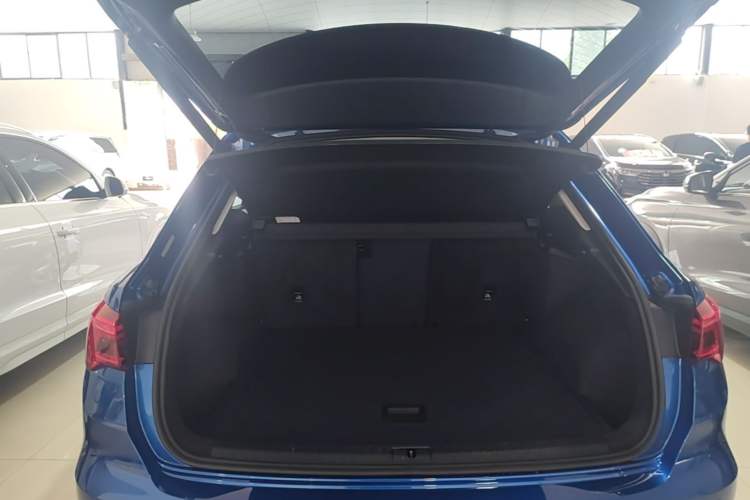 Used Audi Q3 2019 35 TFSI Advanced Style Edition Trunk