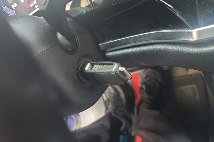 Used Audi Q3 2019 35 TFSI Advanced Style Edition Vehicle Key