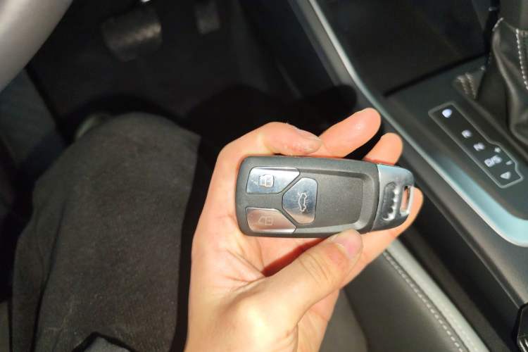 Used Audi Q3 2019 35 TFSI Advanced Dynamic Edition Vehicle Key
