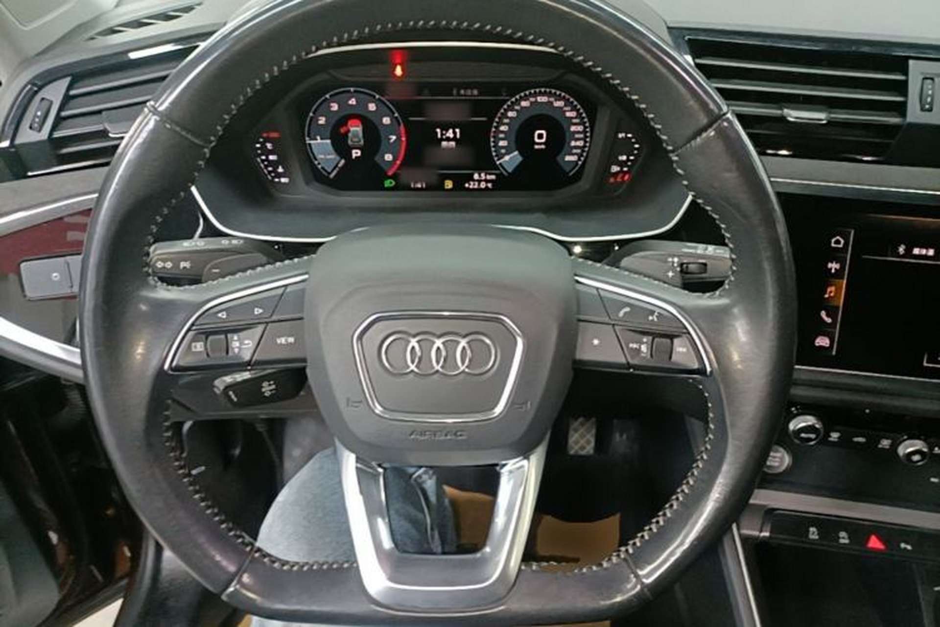 Used Audi Q3 2019 35 TFSI Fashion Dynamic Model Steering Wheel