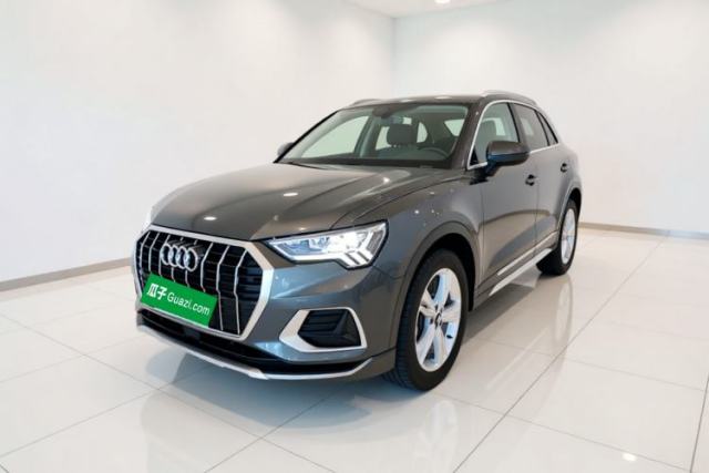 Audi Q3 2019 35 TFSI Fashionable and Elegant Model с пробегом