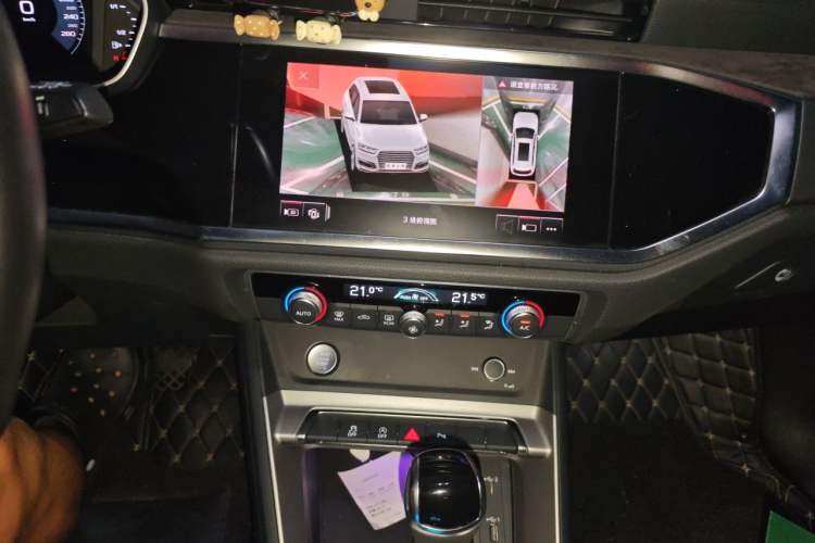 Used Audi Q3 2019 40 TFSI Fashion Dynamic Model Audio And AC Panel