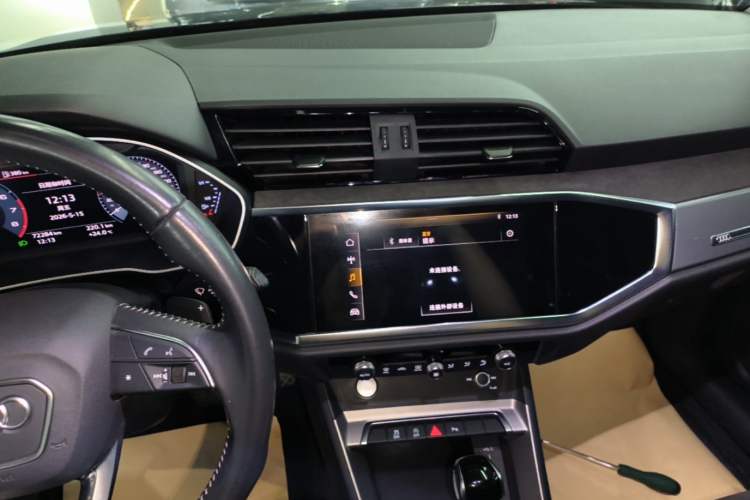 Used Audi Q3 2019 35 TFSI Fashion Dynamic Model Audio And AC Panel