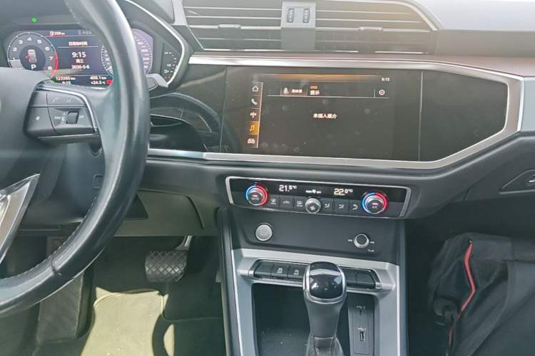 Used Audi Q3 2019 35 TFSI Fashionable and Elegant Model Audio And AC Panel