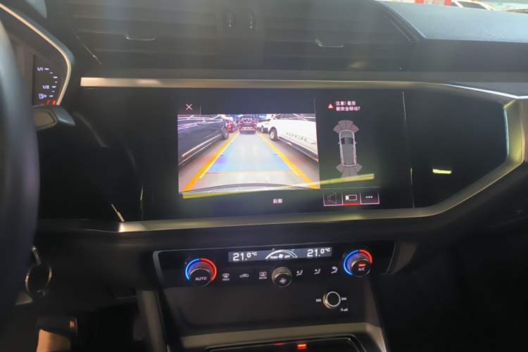 Used Audi Q3 2019 35 TFSI Advanced Dynamic Edition Audio And AC Panel
