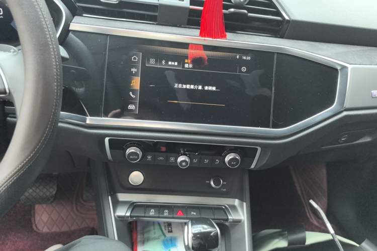 Used Audi Q3 2019 40 TFSI Fashion Dynamic Model Audio And AC Panel