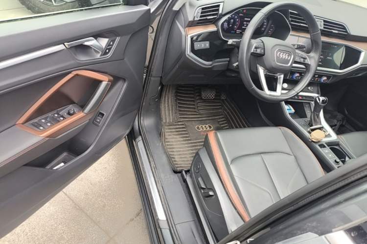 Used Audi Q3 2019 40 TFSI Fashionable and Elegant Model Driver Seat