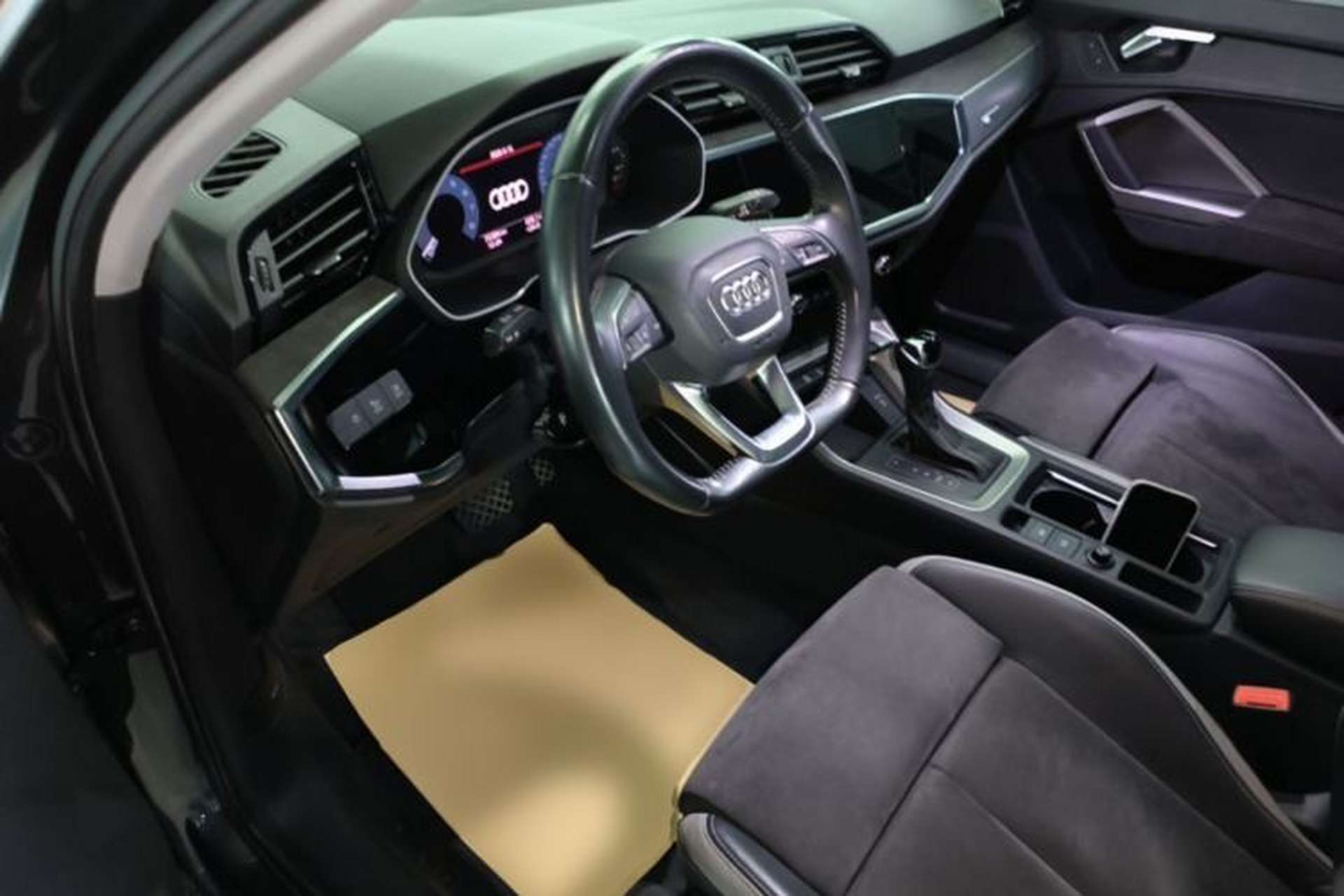 Used Audi Q3 2019 35 TFSI Fashion Dynamic Model Driver Seat