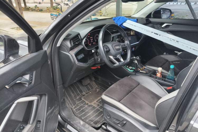 Used Audi Q3 2019 35 TFSI Fashion Dynamic Model Driver Seat