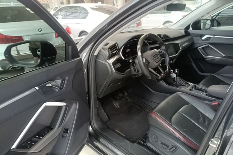 Used Audi Q3 2019 40 TFSI Fashionable and Elegant Model Driver Seat