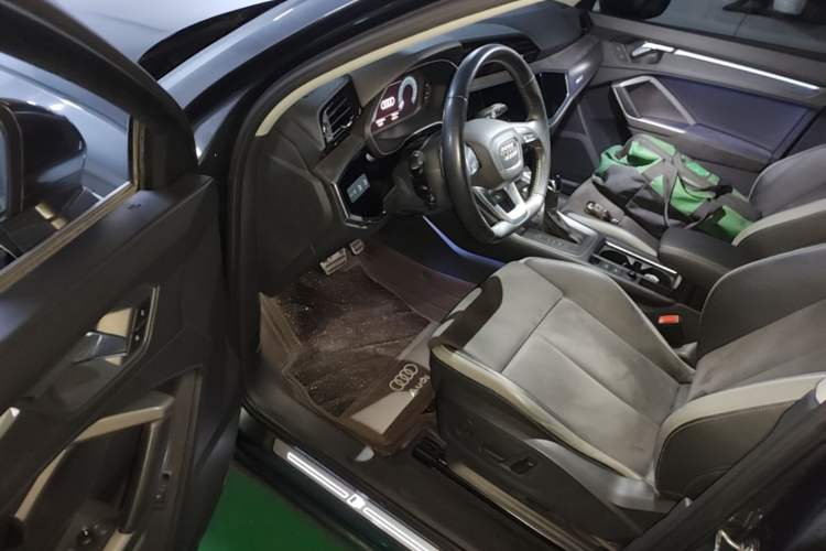 Used Audi Q3 2019 40 TFSI Fashion Dynamic Model Driver Seat