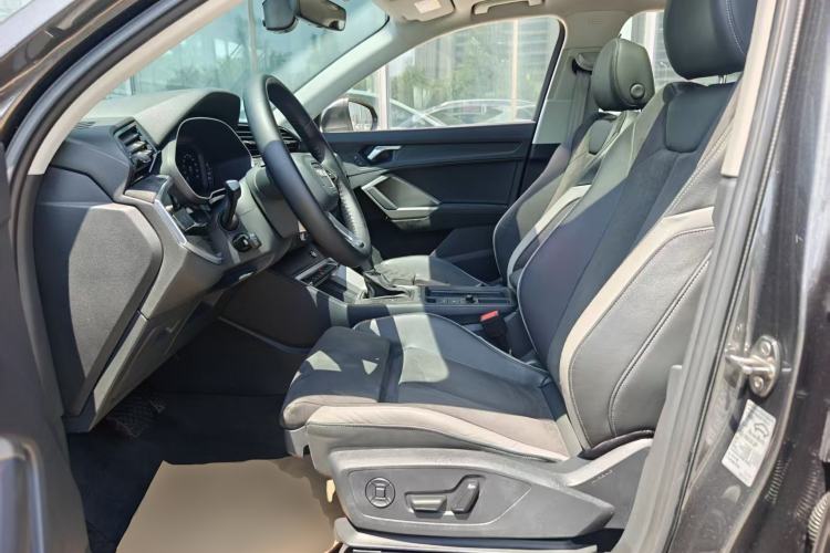 Used Audi Q3 2019 35 TFSI Advanced Dynamic Edition Driver Seat