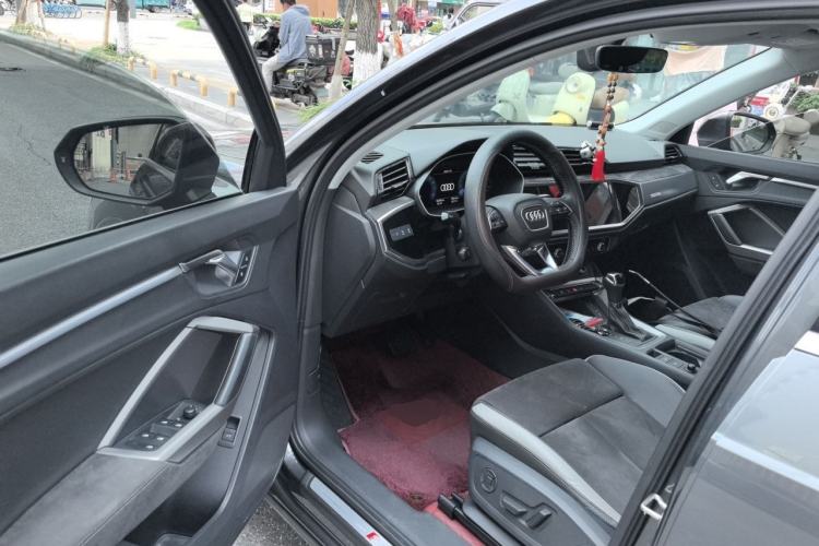 Used Audi Q3 2019 40 TFSI Fashion Dynamic Model Driver Seat