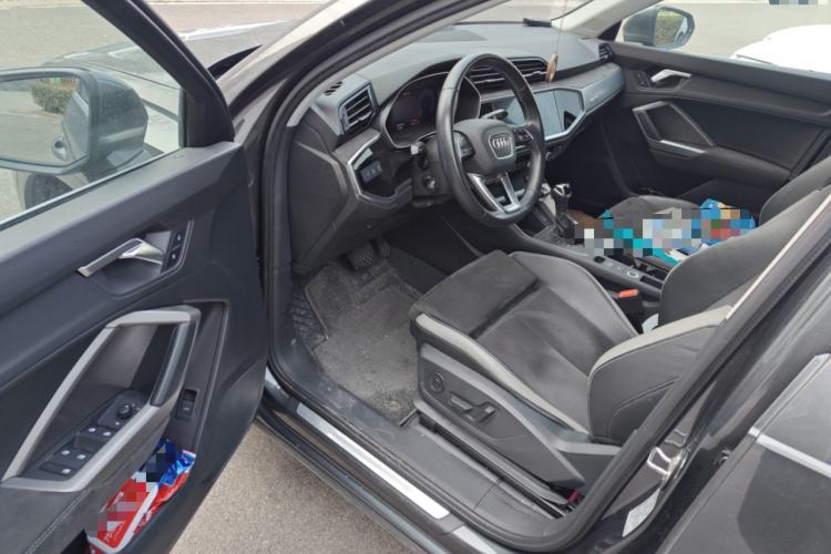 Used Audi Q3 2019 35 TFSI Advanced Dynamic Edition Driver Seat
