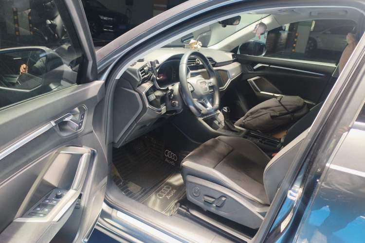 Used Audi Q3 2019 40 TFSI quattro Fashion Dynamic Model Driver Seat
